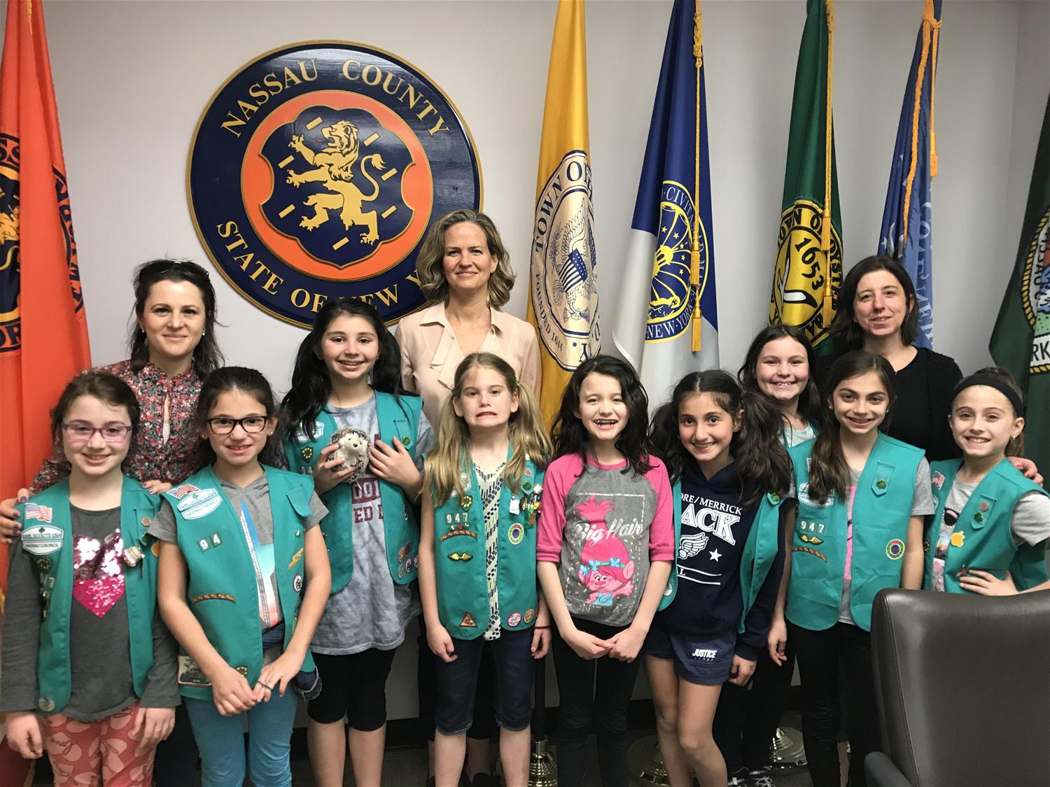 County Executive Curran Hosts Girl Scouts Jr. Troop 947