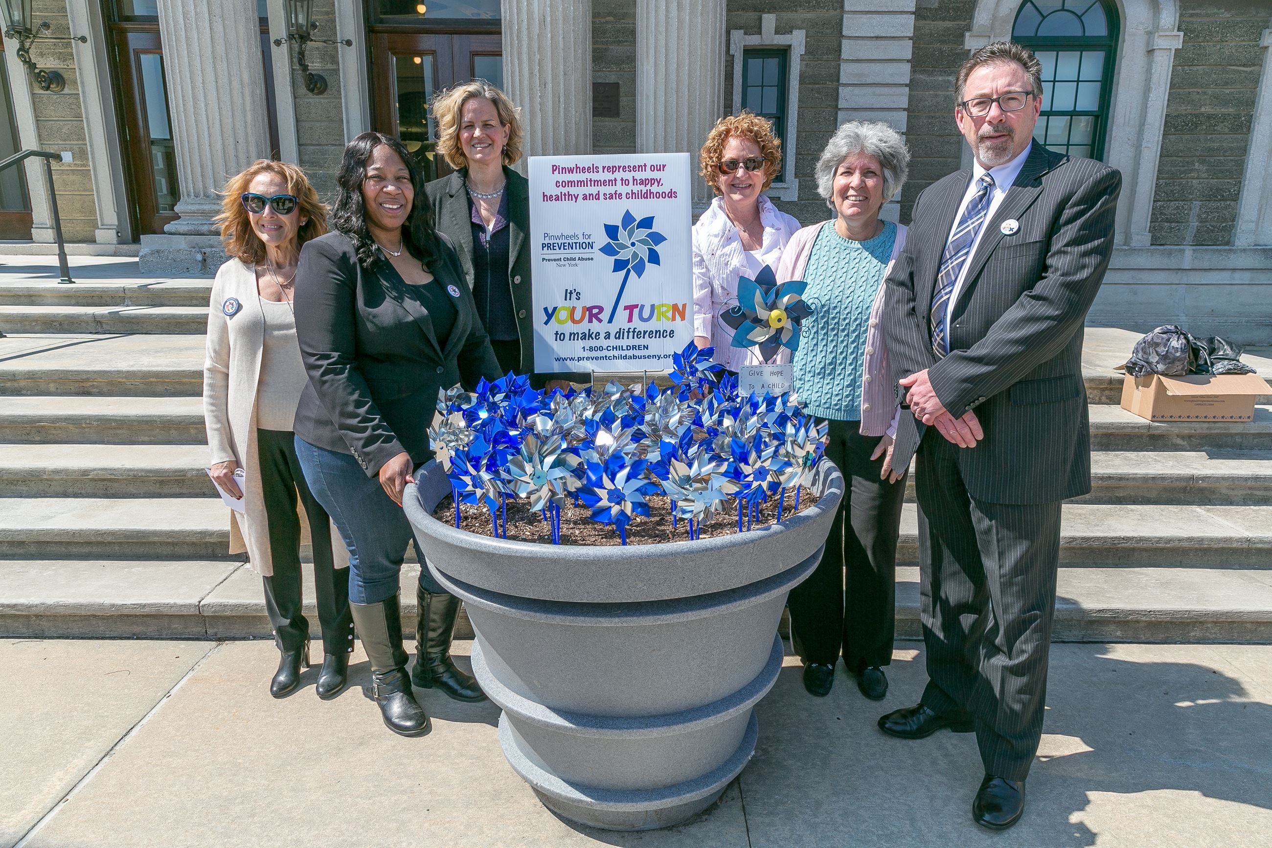 2019-04-03 Pinwheels Front Steps-2631