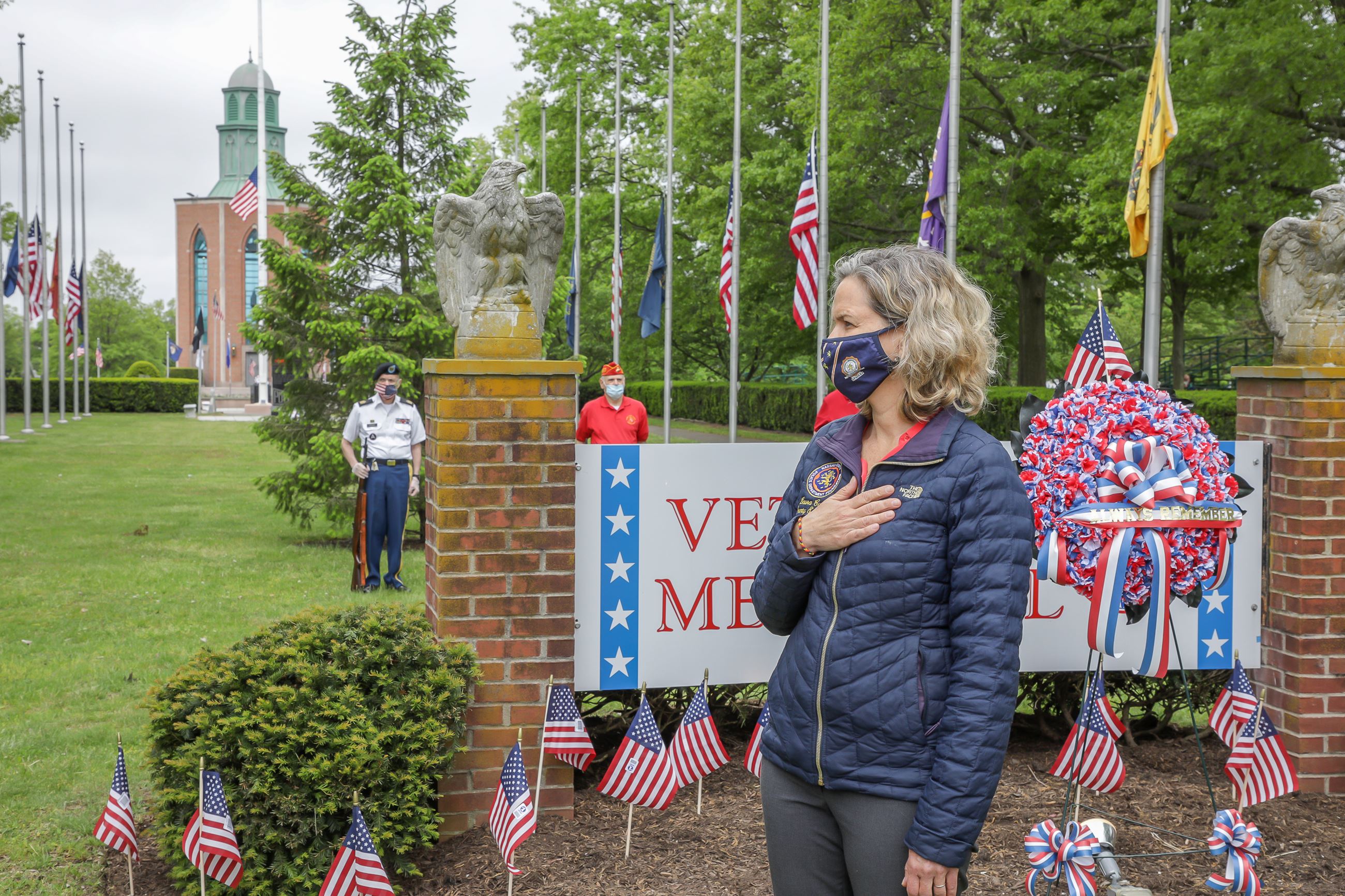 County Executive Curran Holds Memorial Day Car Parade to Honor Fallen Military Heroes 